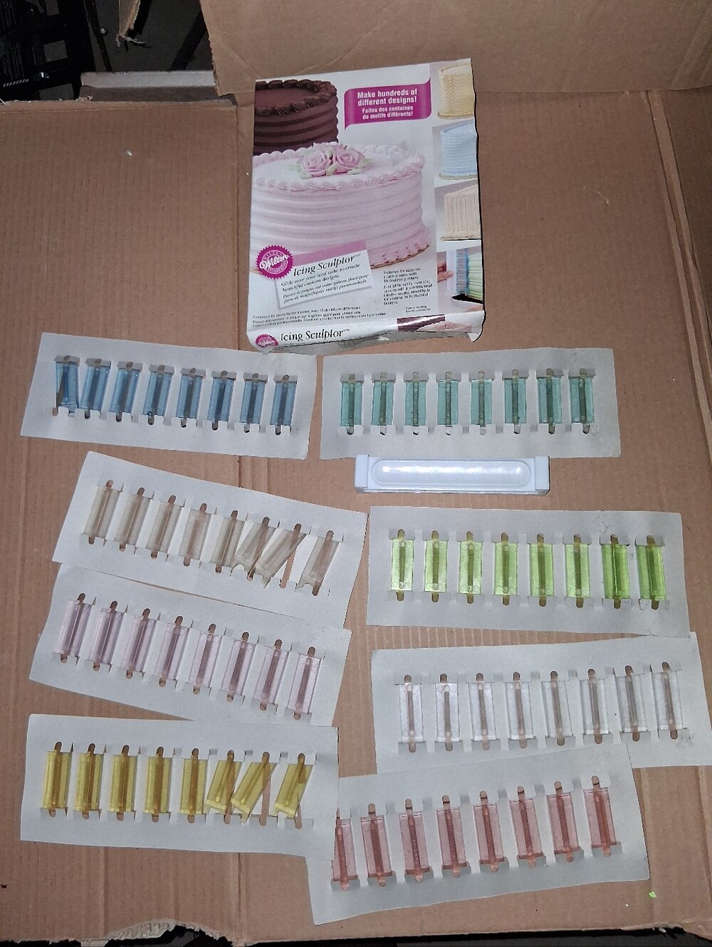 Wilton Icing Sculptor Cake Decorating Tips - Multicolor Set